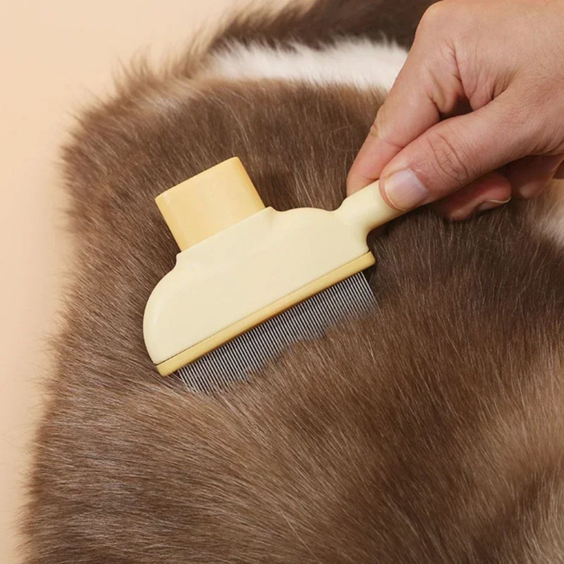 Self-Cleaning Slicker Brush - Easy Fur Removal for Dogs & Cats